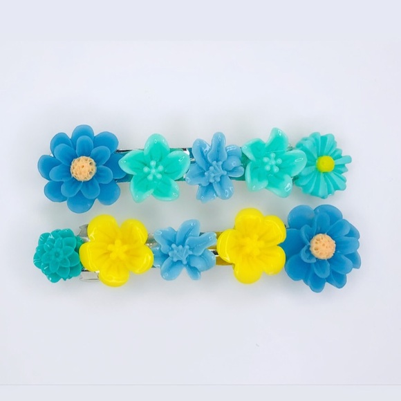 ♡ 2 for 20$ ♡ Blue Floral Hair Clips - Picture 1 of 6
